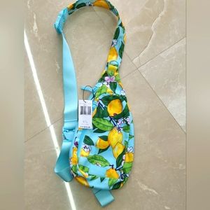 VERA BRADLEY ESSENTIAL COMPACT SLING